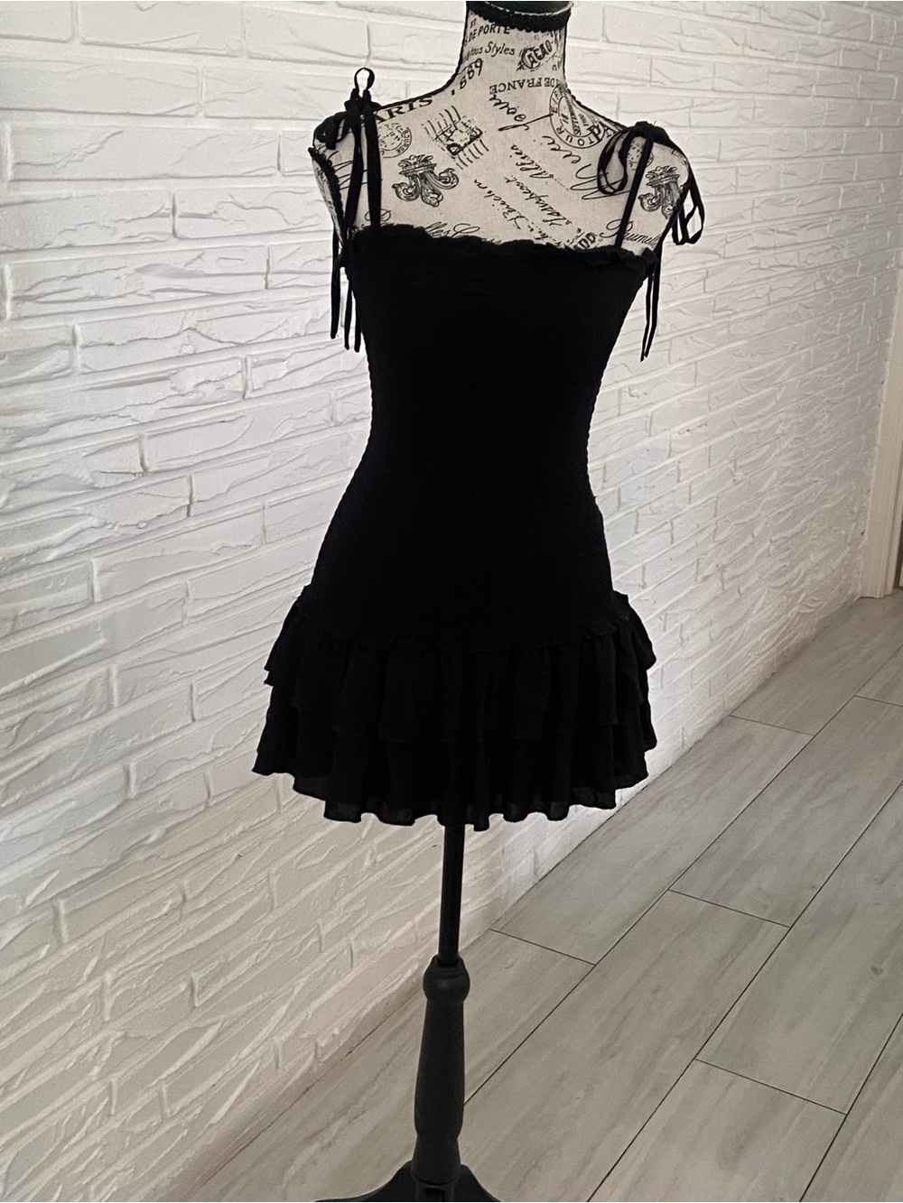 Katie J NYC Black Tie-Shoulder Ruffle Mini Dress